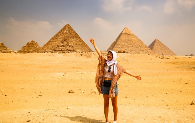 Visit Pyramids of Giza and Egyptian museum